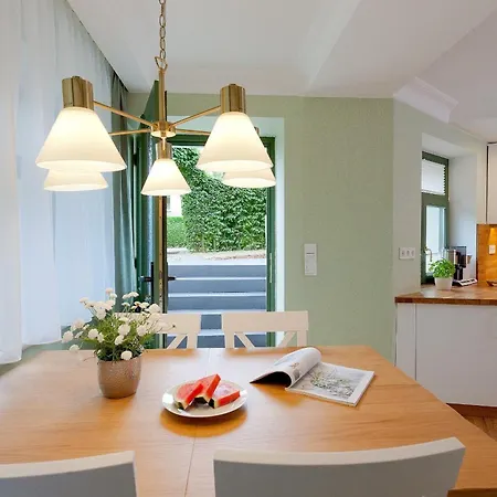 Waldschloss App 1 * هيرينجسدورف